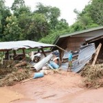 A la campagne, ce sont des torrents qui emportent les maisons